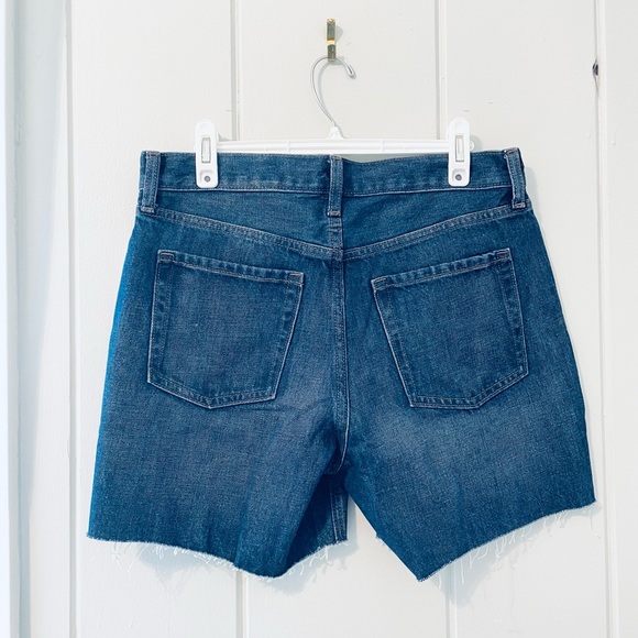 NWT Old Navy High Waist Cut Off Jean Shorts / Size 6 - Picture 3 of 6